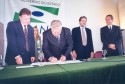 Assinatura de convênio da criação do Instituto de Biologia Molecular do Paraná - IBMP.
