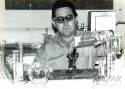 Levi Gaier no Setor de Vidraria do Tecpar, em junho de 1992.