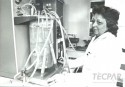 Dulce Wastner no Laboratório de Produção de Antígenos do Tecpar.